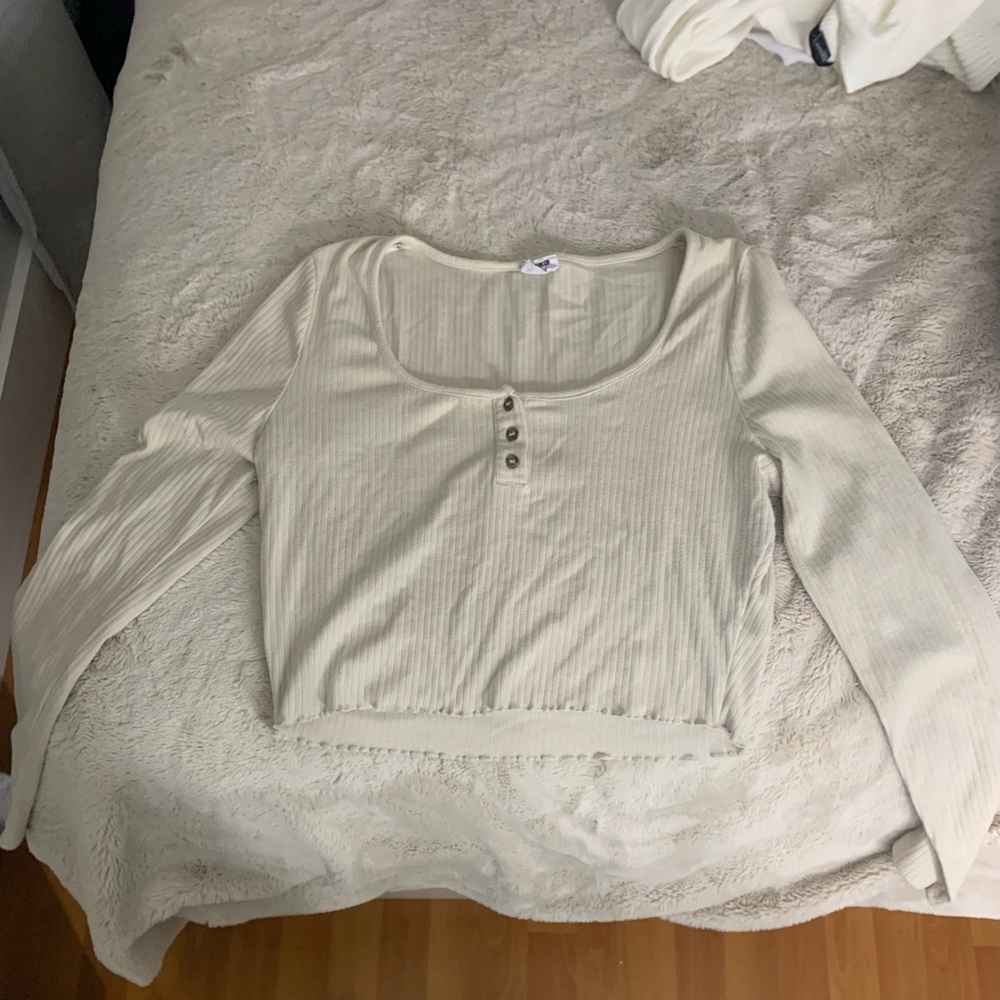 Cotton on tan long sleeve crop top